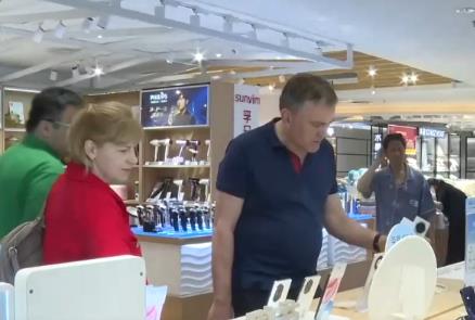 文旅、商貿(mào)流量持續(xù)火熱 高科技“土特產(chǎn)”成為全球消費者“心頭好”