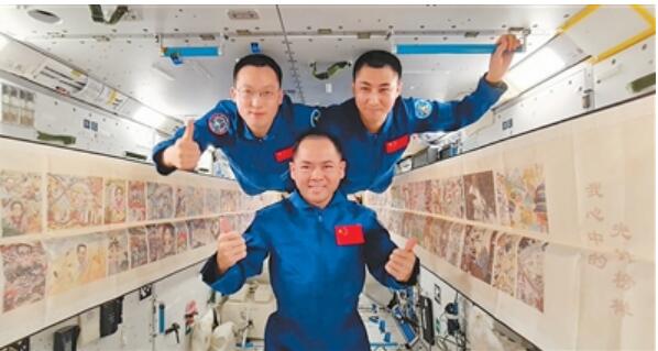 第五屆“天宮畫展”在中國空間站開展