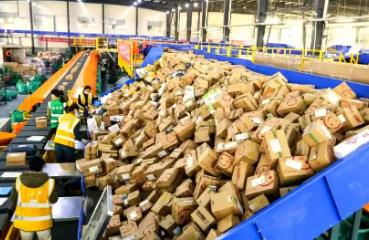 內(nèi)蒙古打出“組合拳”推動(dòng)快遞行業(yè)綠色轉(zhuǎn)型