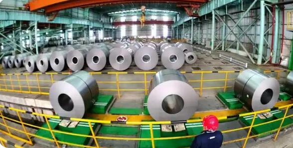 AI“掌爐”數(shù)據(jù)“掌舵” 看大模型如何改變老鋼廠