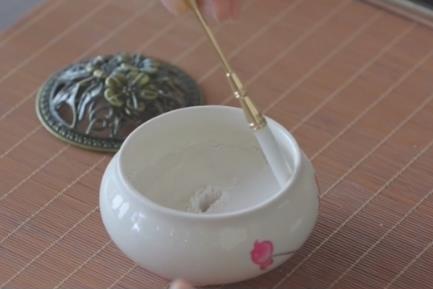 當(dāng)傳統(tǒng)技藝從“看”變?yōu)椤巴妗?“非遺”走出博物館融入現(xiàn)代生活