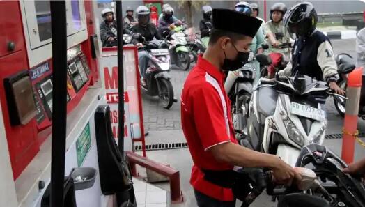 應(yīng)對(duì)全球能源供應(yīng)短缺 地緣緊張局勢(shì)倒逼各國(guó)加快能源轉(zhuǎn)型