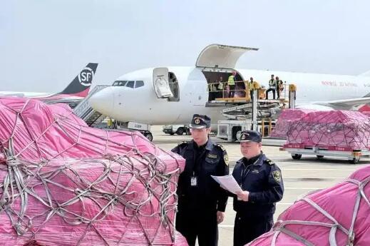 “溫州—達(dá)卡”國際貨運(yùn)航線順利開通