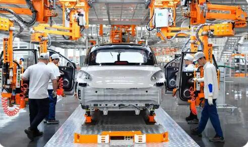 廣西大力推動(dòng)制造業(yè)智改數(shù)轉(zhuǎn)網(wǎng)聯(lián)