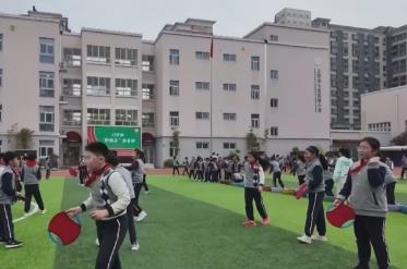 如何讓體育運(yùn)動融入校內(nèi)日常？這些學(xué)校讓學(xué)生向“陽”成長