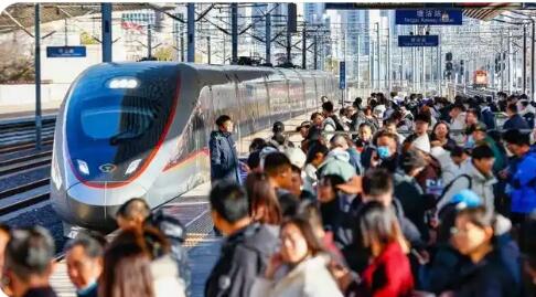 一季度全國鐵路發(fā)送旅客11.33億人次 同比增長5.5%